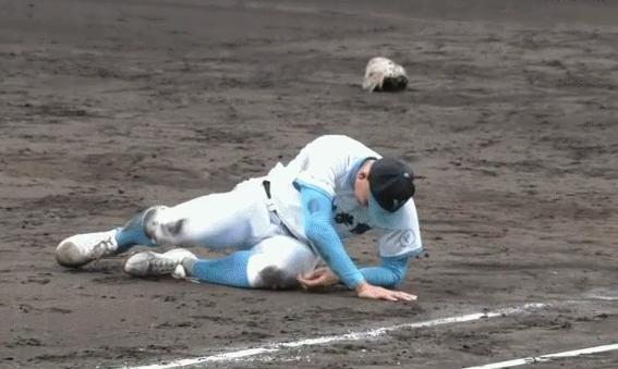 【悲報】山梨学院・菰田陽生、左手首付近を骨折…ドラ1候補にアクシデント